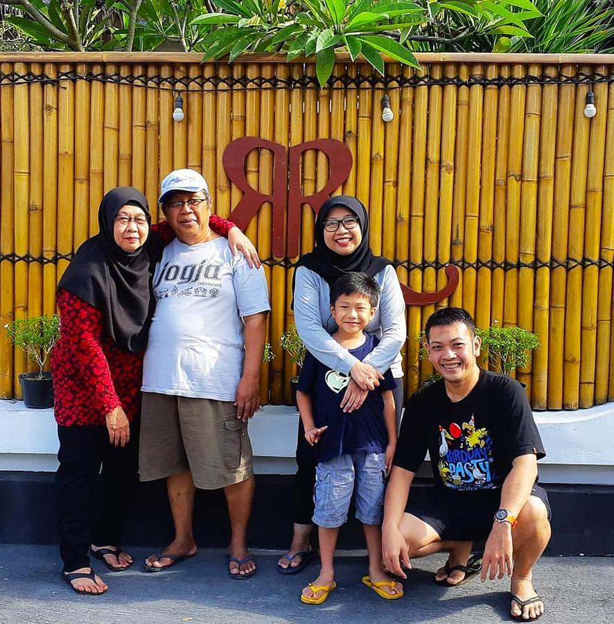Rumah Roso Homestay يوغياكارتا المظهر الخارجي الصورة