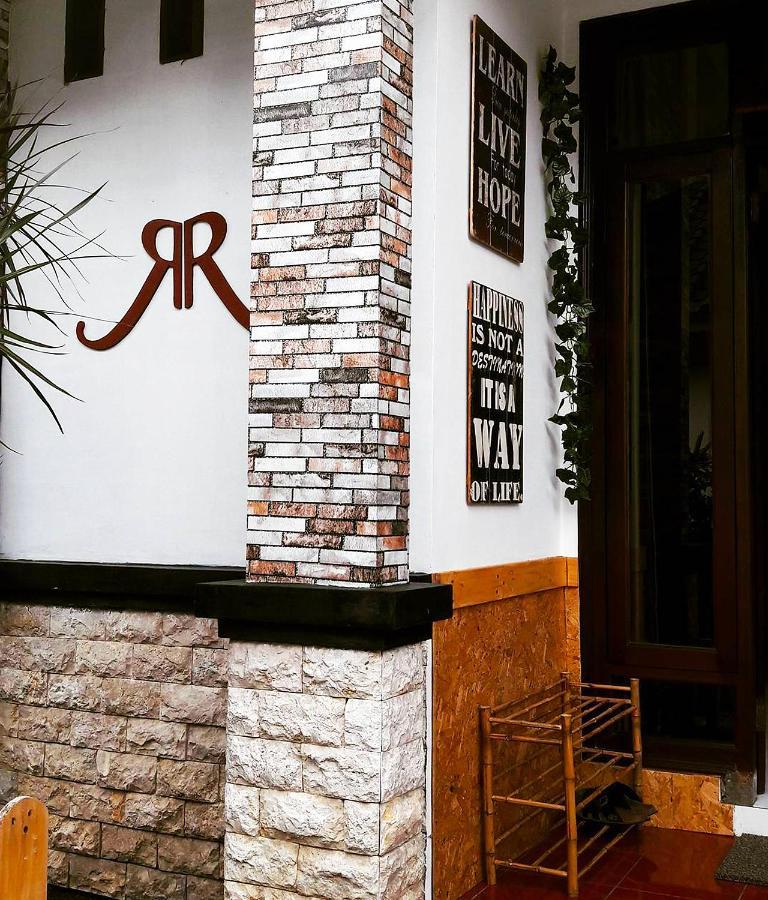 Rumah Roso Homestay يوغياكارتا المظهر الخارجي الصورة