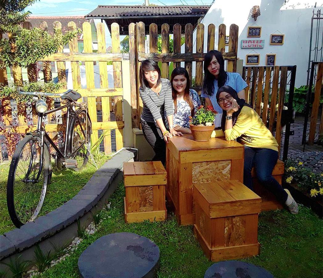 Rumah Roso Homestay يوغياكارتا المظهر الخارجي الصورة