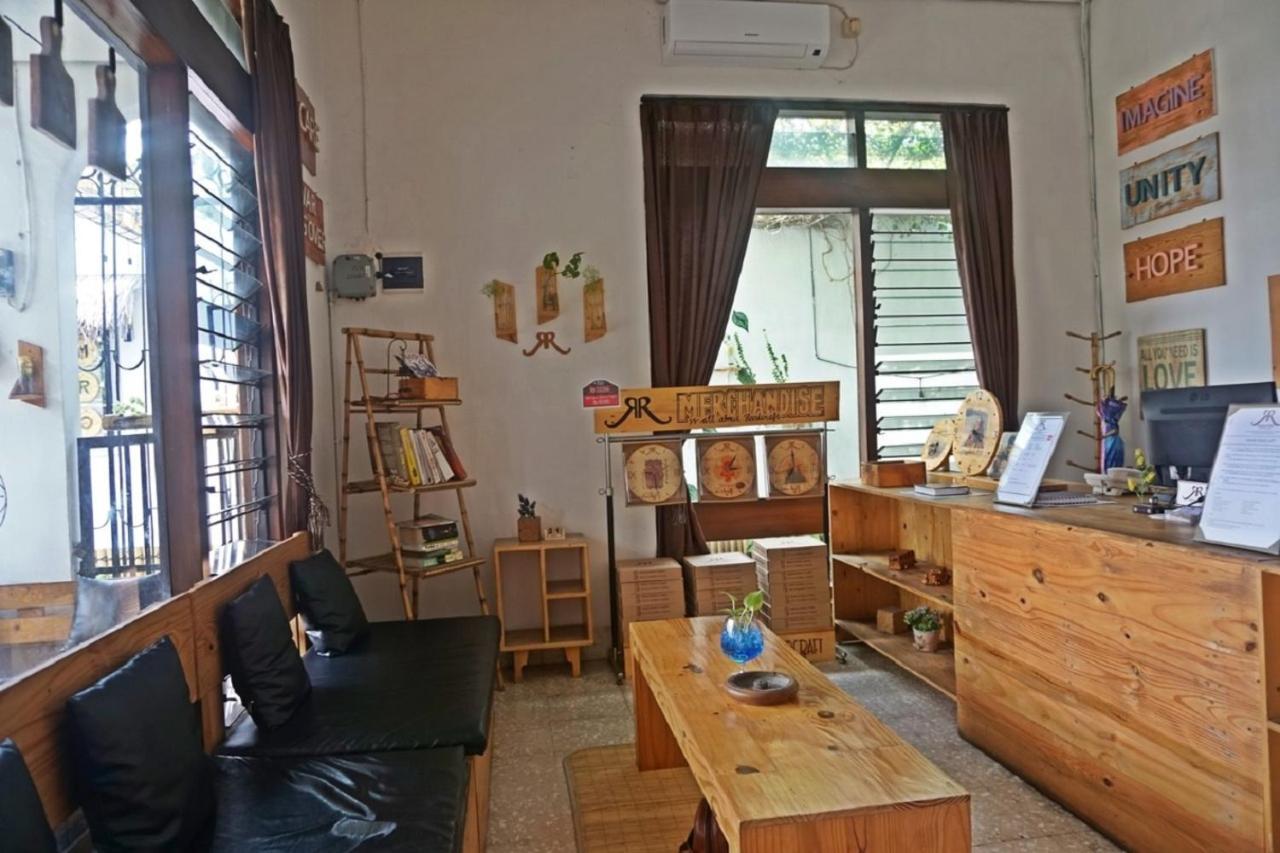 Rumah Roso Homestay يوغياكارتا المظهر الخارجي الصورة